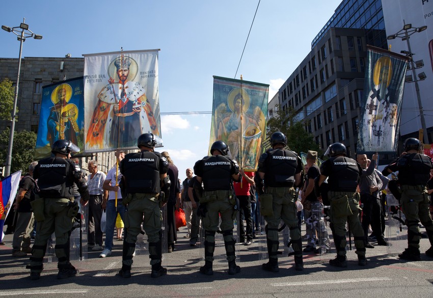 Parada, protivnici Prajda, monah Antonije