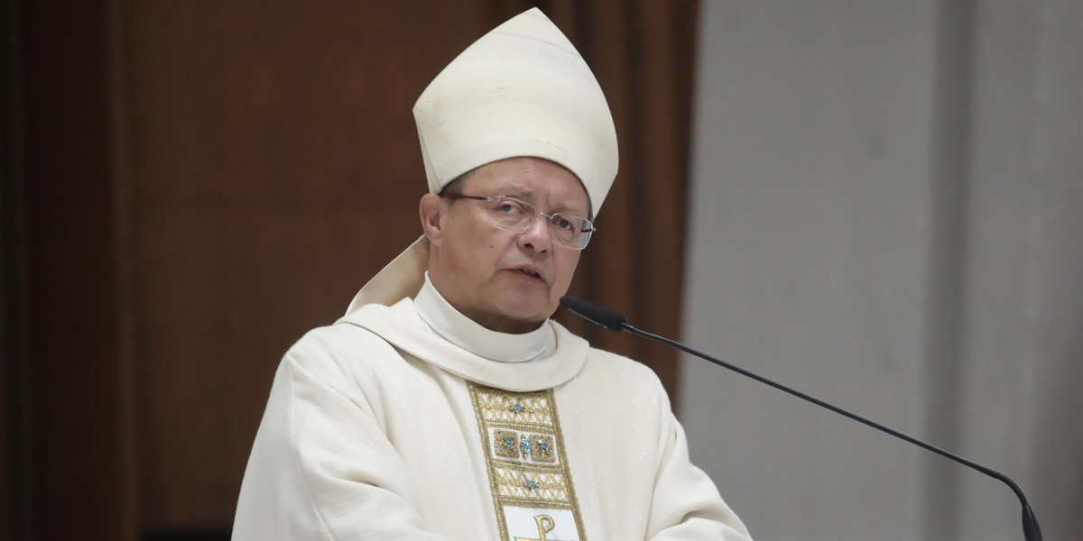 Kardynał Ryś ocenił wybryk Brauna w Sejmie. Napisał o wstydzie.