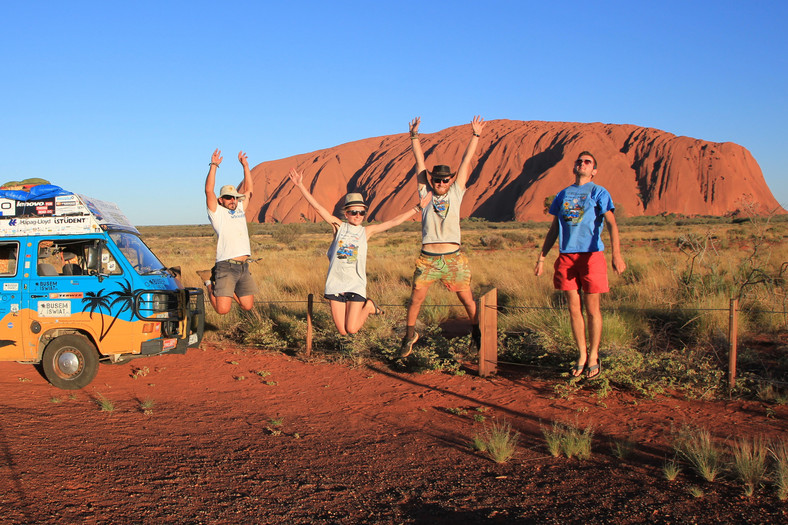 Uluru, Australia, fot. http://www.busemprzezswiat.pl/