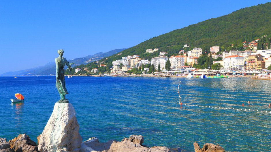 Opatija, znana także jako Abbazia, to miasto leżące w Chorwacji na półwyspie Istria