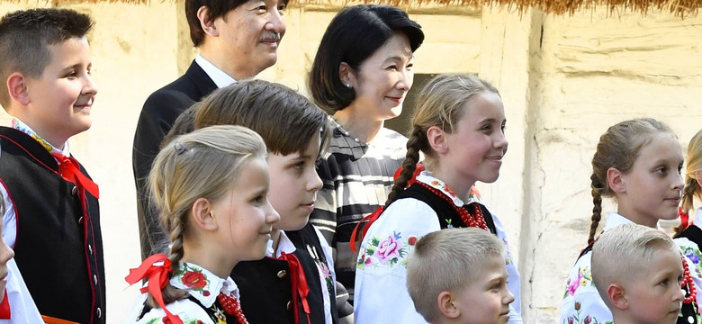 Japońska para książęca w Łowiczu. Jedli pierogi i robili tradycyjne wycinanki