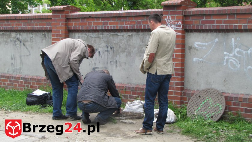 5-letni Tymon wpadł do źle zabezpieczonej studzienki kanalizacyjnej w Brzegu