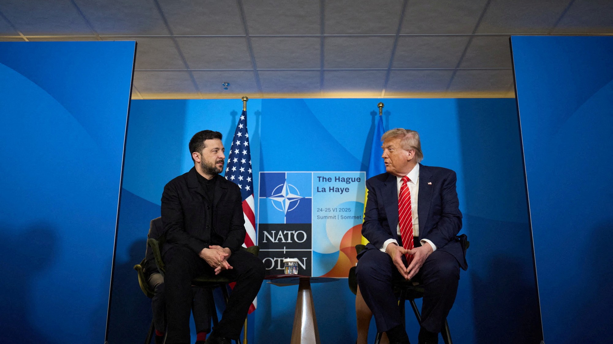 Volodymyr Zelenskyj a Donald Trump na archívnej fotografii z júna 2025