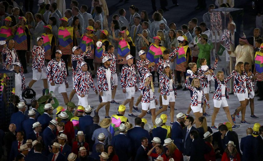 Rio 2016: Barwne stroje olimpijczyków na ceremonii otwarcia