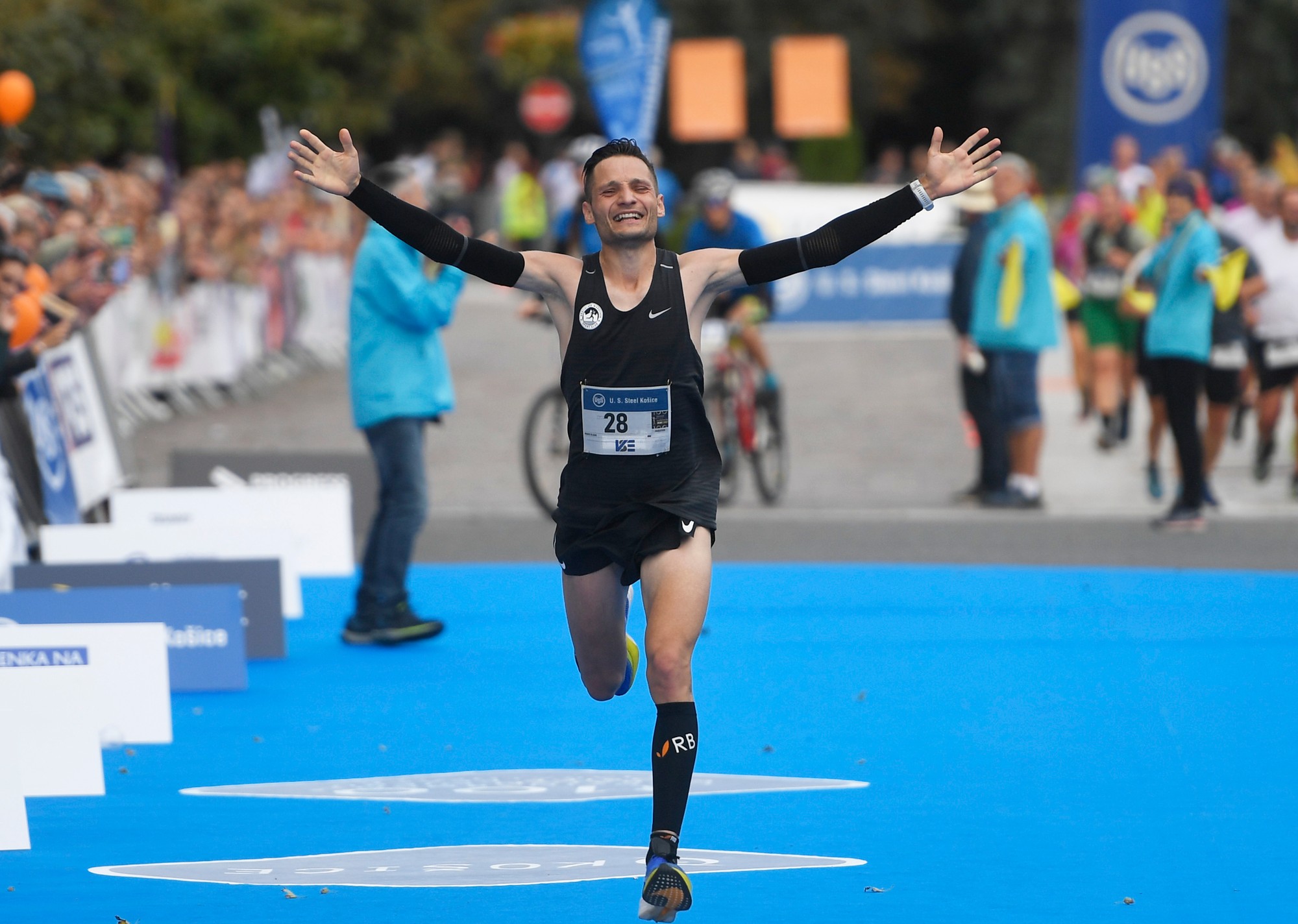 Na snímke  najrýchlejší slovenský maratónec Marek Hladík v cieli.