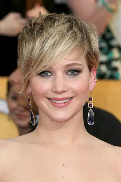 Krótkie włosy / Jennifer Lawrence / Foto Frederick M. Brown GettyImages 