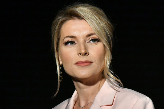 "GOSPOĐO, MOLIM VAS IDITE, VRATIĆEMO NOVAC" Anđelka Prpić htela da prekine predstavu: "Sedela je u prvom redu"