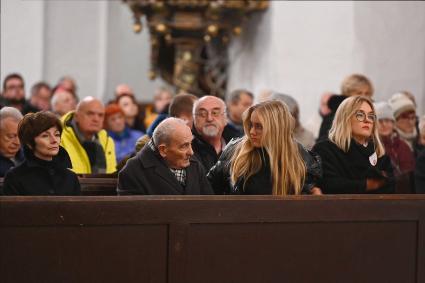 Gdańsk: rodzina Pawła Adamowicza na mszy w intencji zmarłego prezydenta