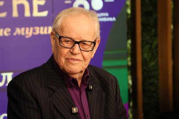 LEO MARTIN O ODLUCI DA SE POVUČE: "Nedostaje mi scena, ali sam stao na vreme" - Muzička legenda o gubitku prijatelja i tajnama svoje karijere (VIDEO)