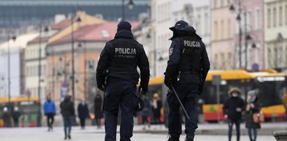 Czy policja będzie chodzić po domach w Wielkanoc i spisywać gości? Jest krótka odpowiedź!