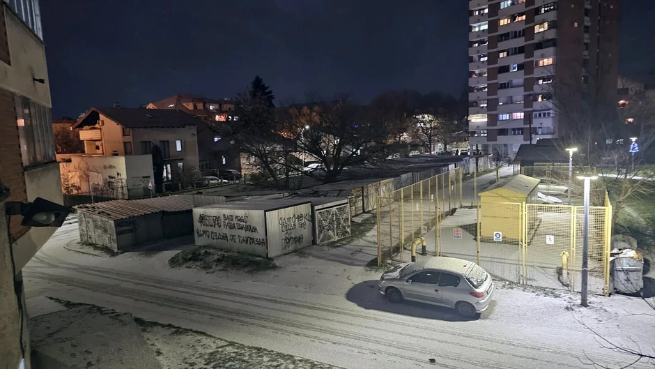 U Kruševcu je sinoć padala ledena kiša