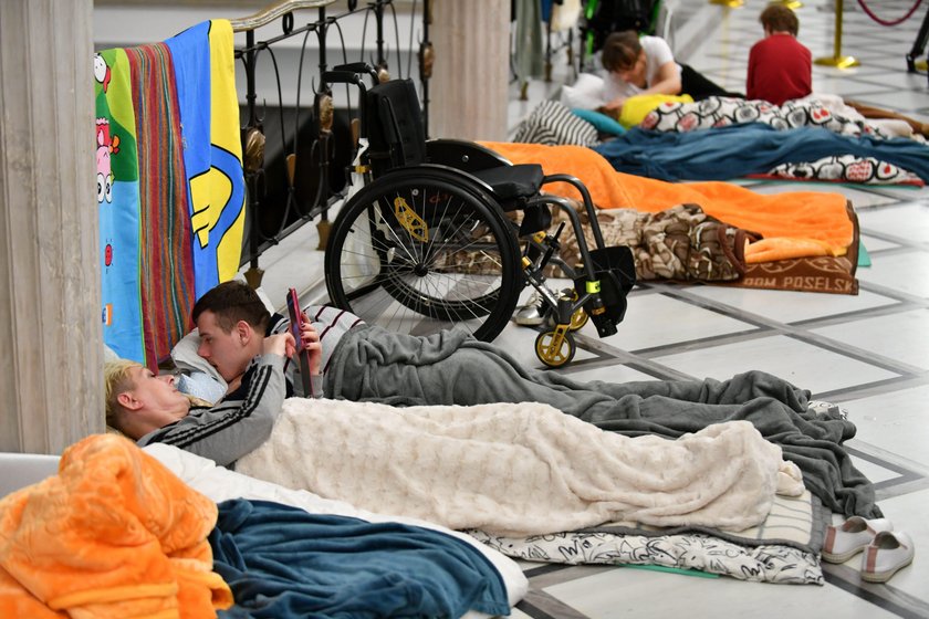 Poseł PiS oszalał?! Chce „wynosić protestujących" z Sejmu!