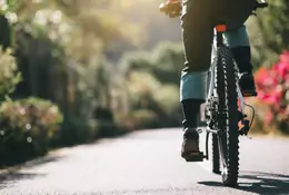 Od stycznia 1500 zł kary za jazdę na rowerze i hulajnodze bez uprawnień