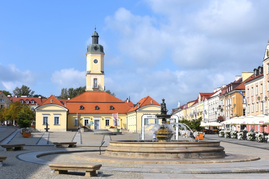 Polskie samorządy w obliczu zmian, na fot. ratusz w Białymstoku