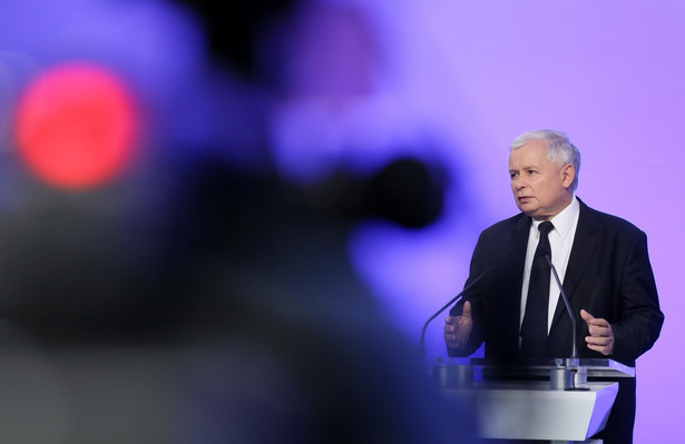 Kaczyński: Tusk wyjeżdża do Brukseli, a problemy w Polsce pozostają