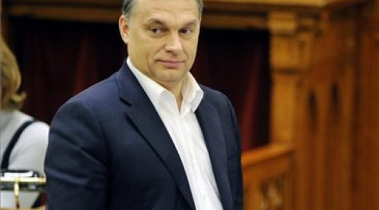 Orbán: verem a fejem a falba