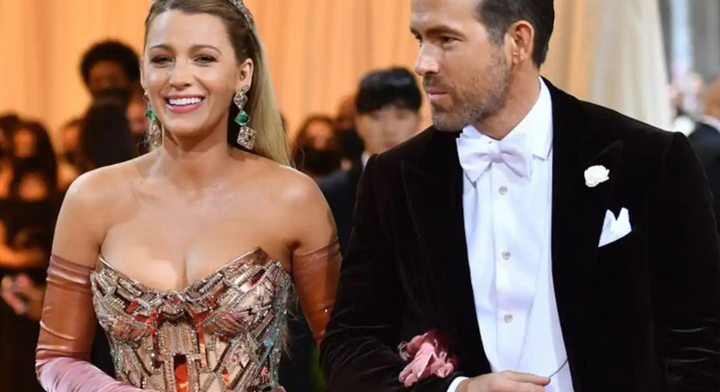 Blake Lively et Ryan Reynolds au Met Gala 2022 / AFP