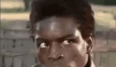 Angry man paid only his bill as lady he invited for a date brought 2 friends