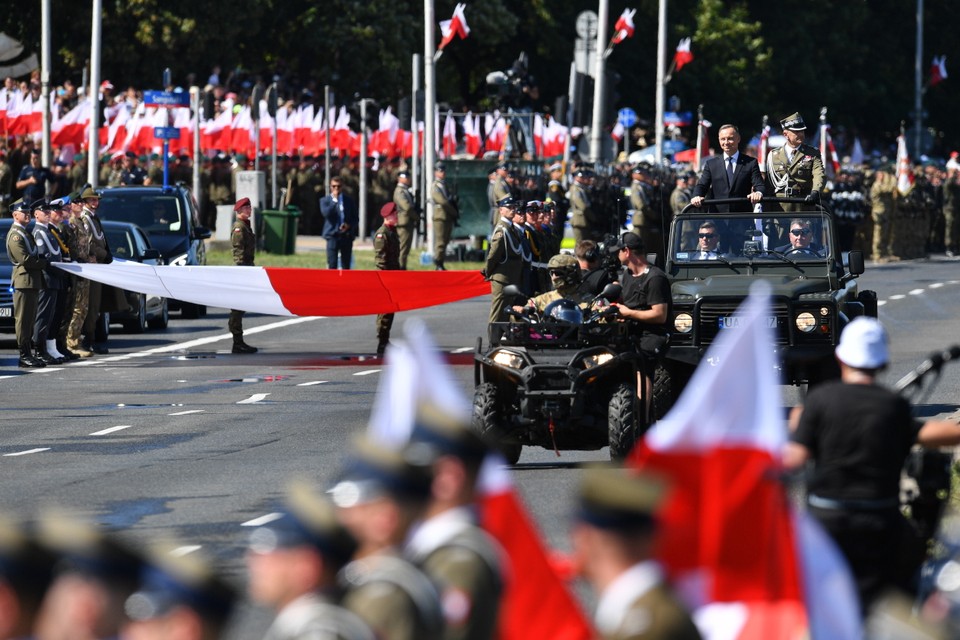 Defilada z okazji Święta Wojska Polskiego [ZDJĘCIA]