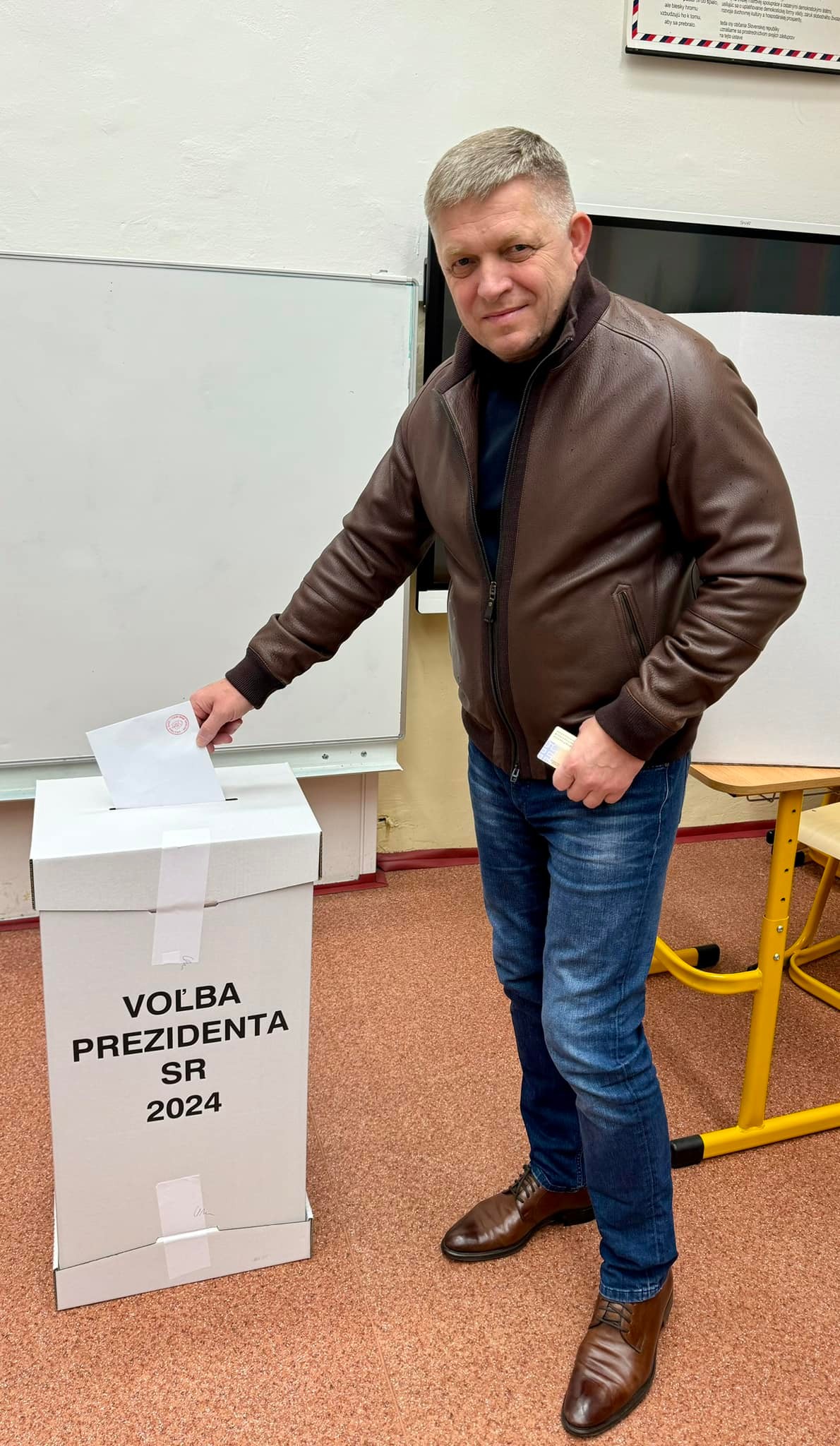 Premiér Robert Fico (Smer-SD) v sobotu odvolil v Bratislave.