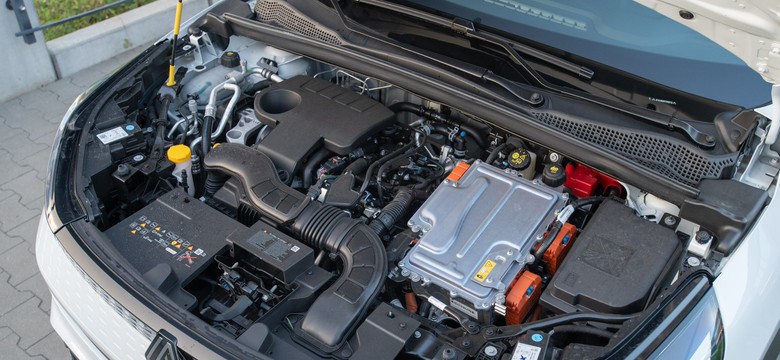 Nowa hybryda pali 4,8 l/100 km. Taniej niż z LPG?