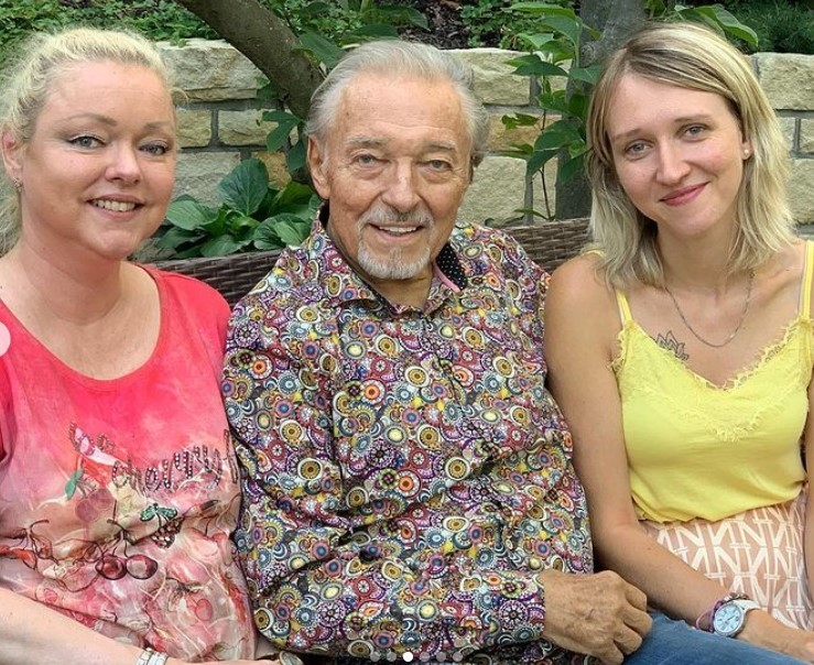 Spevák Karel Gott († 80) s dcérami Dominikou a Luciou.