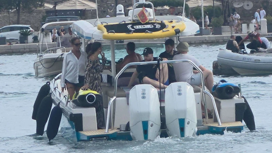 Milena Kačavenda paparaco