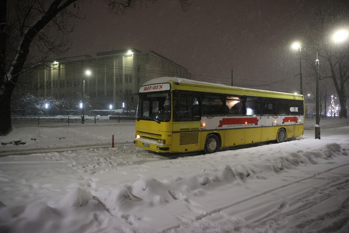 Streetbus dla bezdomnych na ulicach Krakowa