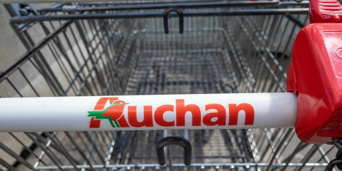 Auchan daje 1,2 tys. zł za nowego pracownika