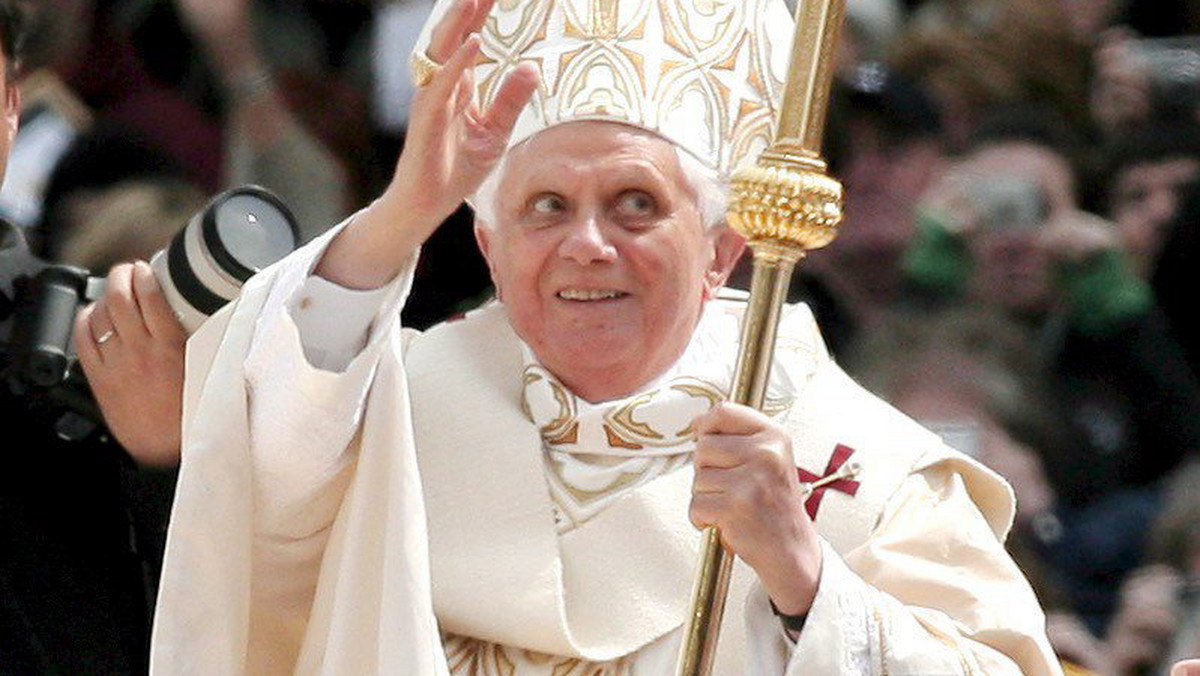 Papież Benedykt XVI zachęcał wiernych podczas środowej audiencji generalnej, by "zacieśnili przyjaźń" z Chrystusem poprzez codzienną modlitwę i udział w mszy.