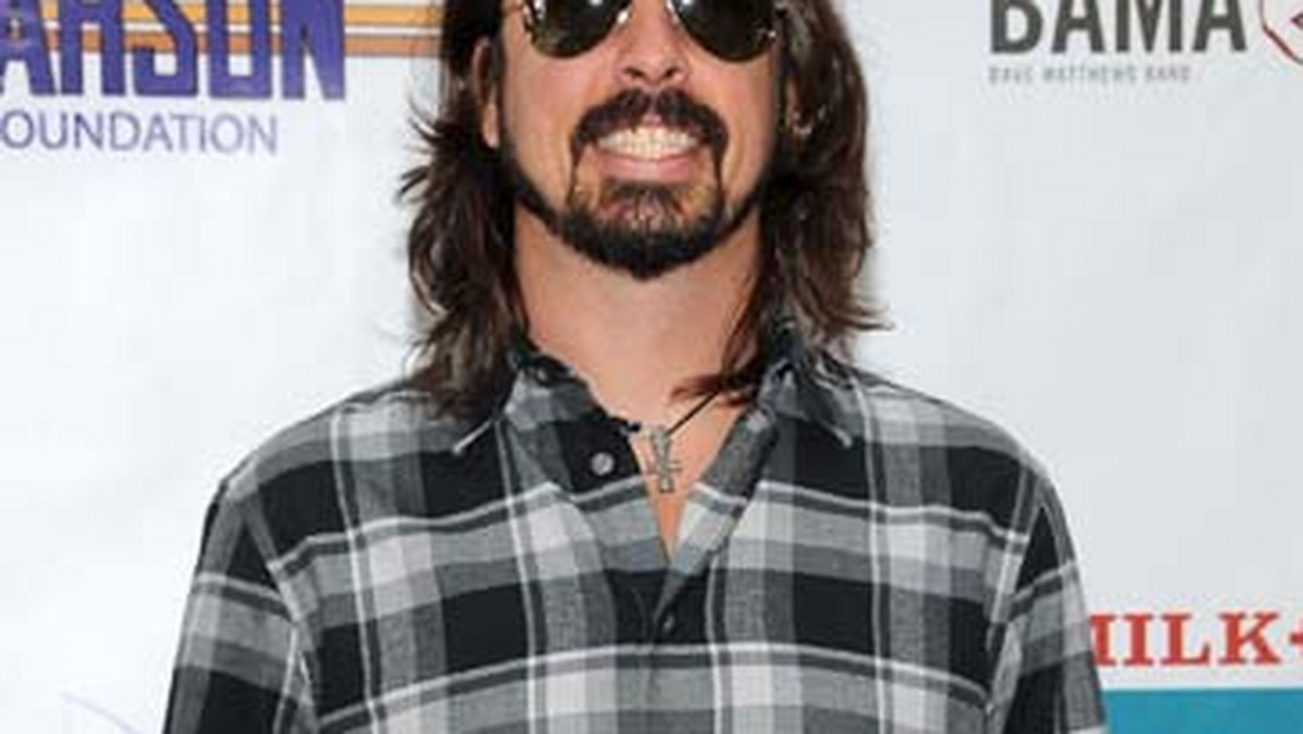 Dave Grohl i Krist Novoselic ponownie spotkali w studio razem z cenionym producentem oraz perkusistą Garbage, Butchem Vigiem. Panowie pracują nad soundtrackiem do dokumentu, który realizuje lider Foo Fighters.
