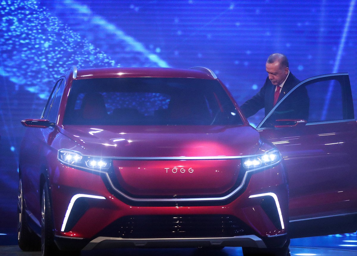 TOGG elektryczny SUV i prezydent Recep Tayyip Erdogan