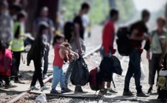 Apel komisarza UE: Kto sprzeciwia się paktowi migracyjnemu, nie przestudiował go dokładnie. Przemyślcie to jeszcze