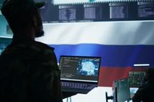 To koń trojański Rosji. Wirusowe narracje rozbijają Europę