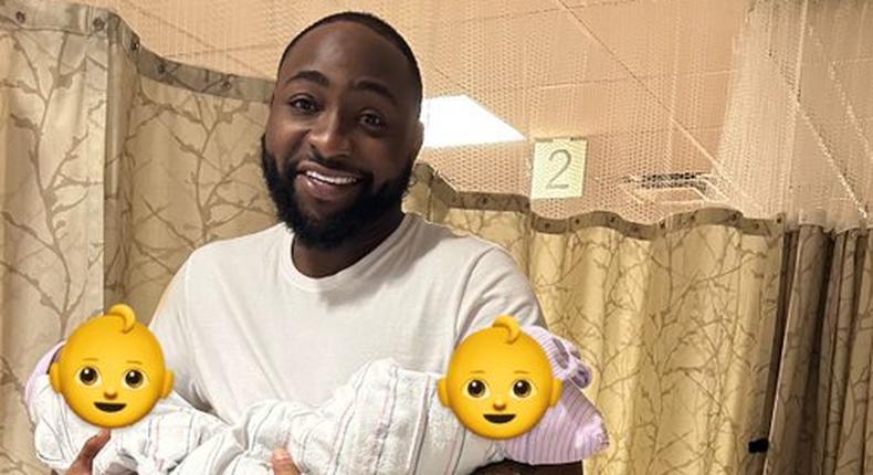 Davido shows off adorable twins for the first time as he turns 31 [Twitter/Davido]