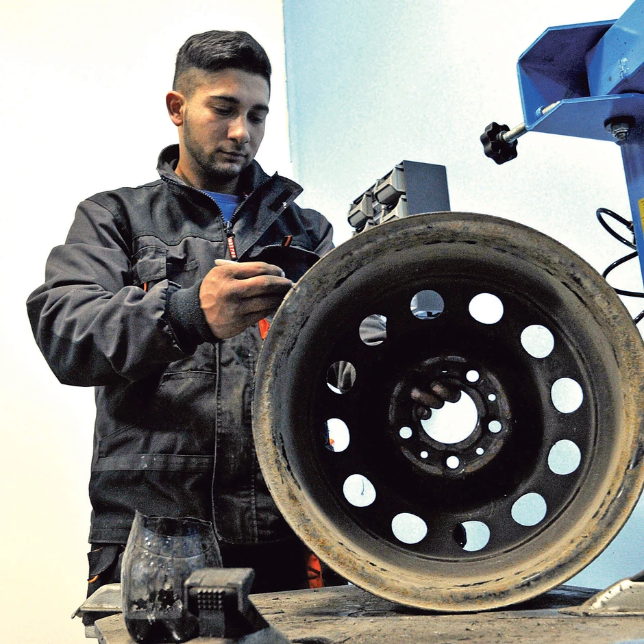 Bojan Vujičić, vulkanizer iz Užica 