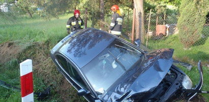 Wpadł do rowu i uderzył w przepust