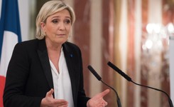 Le Pen odda pieniądze Francuzom. 'Obiecuję renesans demokracji jeśli wygram'