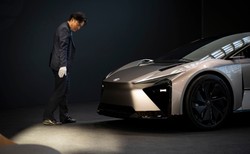 Nowy Lexus jest obłędny. Japończycy zmieniają styl i technologię