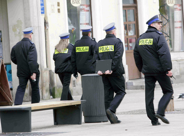 Rząd tnie pieniądze na służby mundurowe