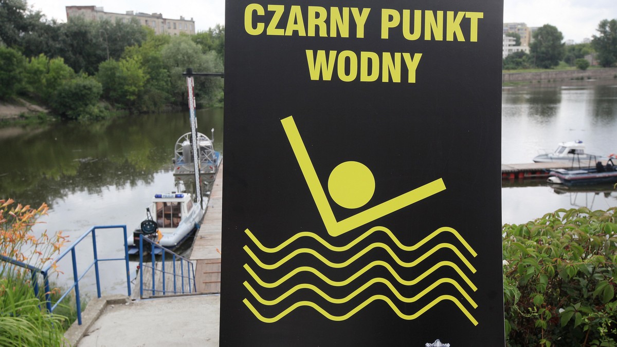 Tablica informująca o czarnym punkcie wodnym