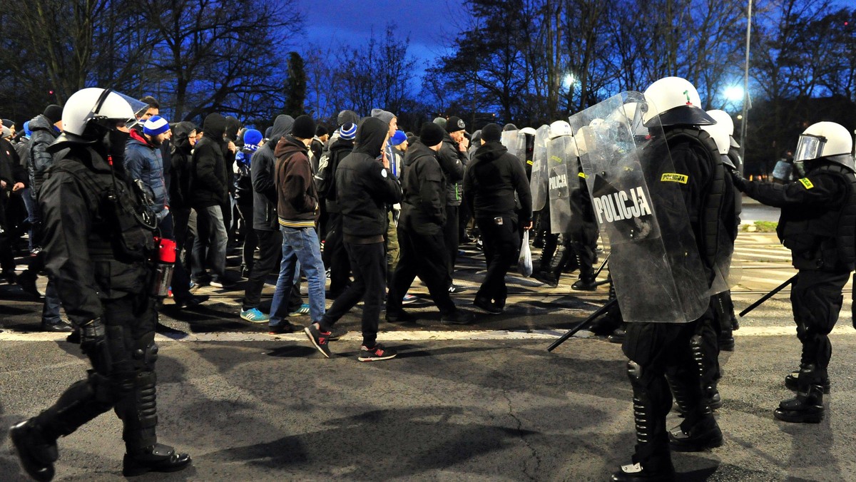 policja kibole pseudokibice kibice