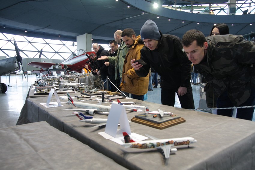 Posetioci su pažljivo razgledali makete različitih dimenzija i istorijskog perioda