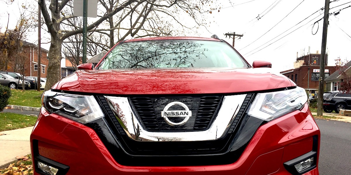 The 2017 Nissan Rogue has stunning tech inside