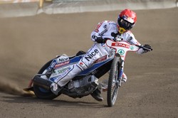 Hampel poprowadził Falubaz do wygranej ze Stalą