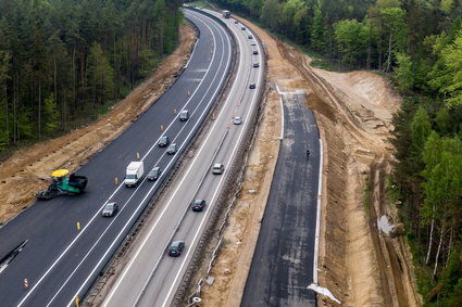 Rząd chce zainwestować w drogi prawie 300 mld zł