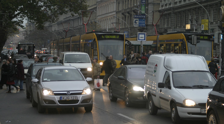 Budapesten is gyakori a szmog télen, de most még tiszta a levegő / Fotó: RAS-Archivum