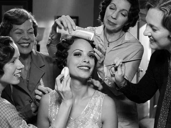 Berenice Bejo jako Peppy Miller