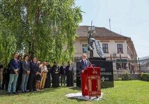 Otkrivanje spomenika Đorđu Stratimiroviću