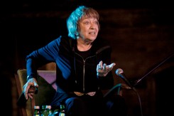 Ewa Szykulska źle znosi śmierć męża? Aktorka skomentowała doniesienia